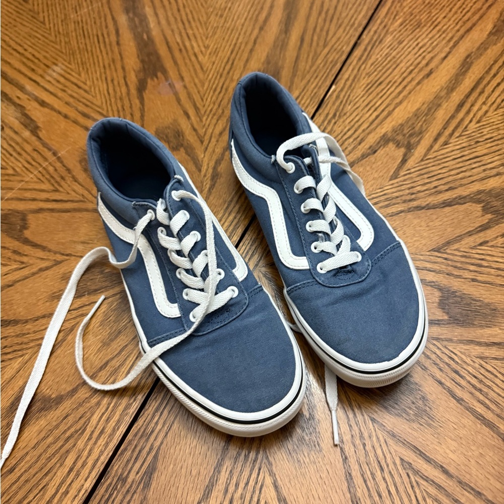 Vans Men's Blue and White Sneakers